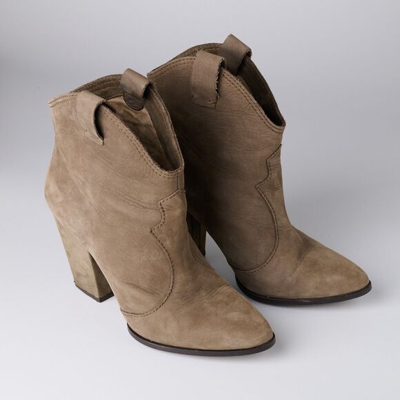 Zara Women’s Beige Suede Western Boho Chic Ankle Boots Sz 38 Almond Toe Pull On - Picture 10 of 11